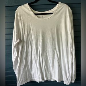 Gap long sleeve tshirt